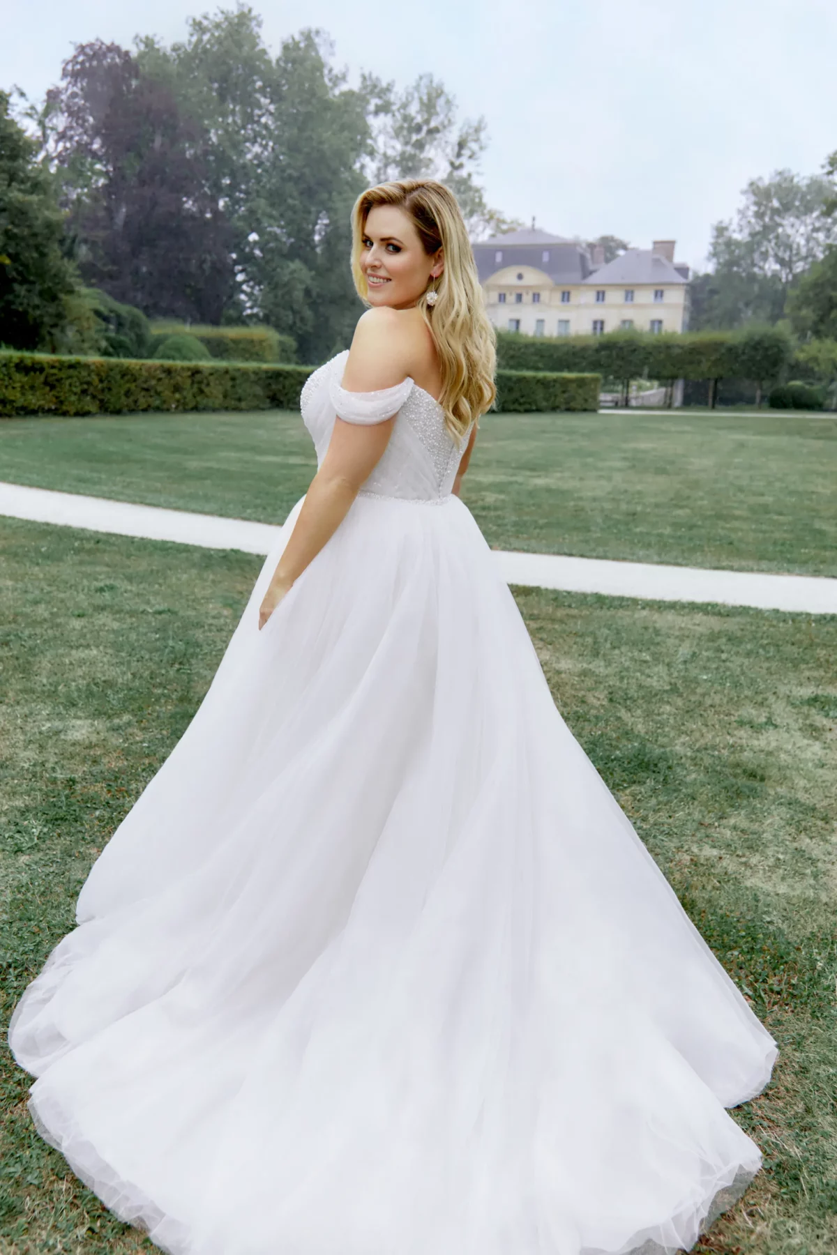 44489PS FB LND Sincerity Bridal