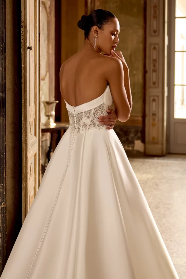 88448 Kara BC Justin Alexander
